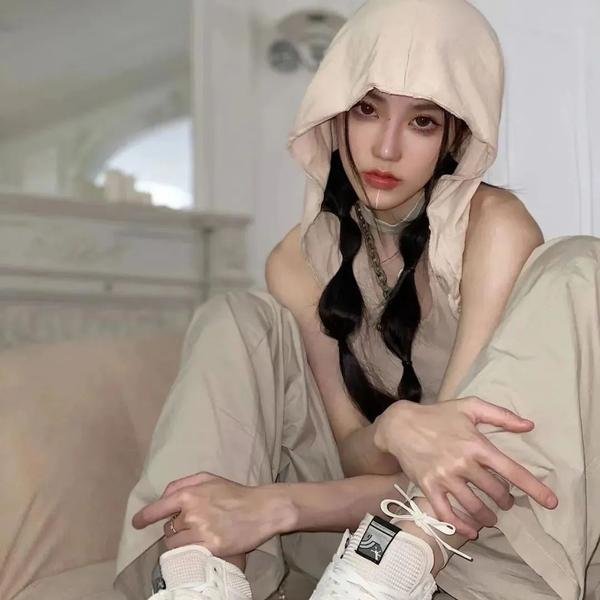 血红溅白纱